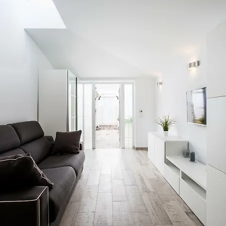 De Lux 